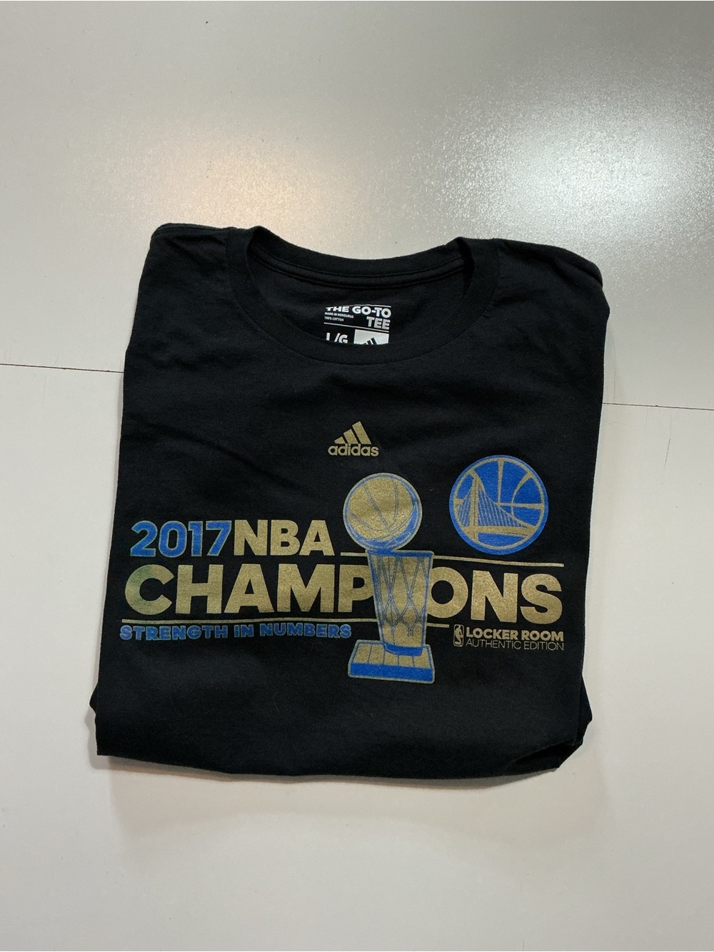Adidas Golden State Warriors NBA
Champions 2017 Locker Room Edition T-Shirt